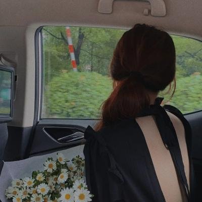 只在那里发光
